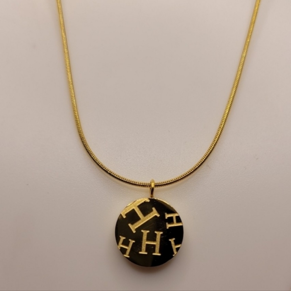 INITIAL women's Necklace